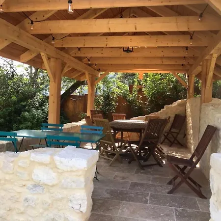 Le Gite Des Carmes Hébergement de vacances Lauzerte