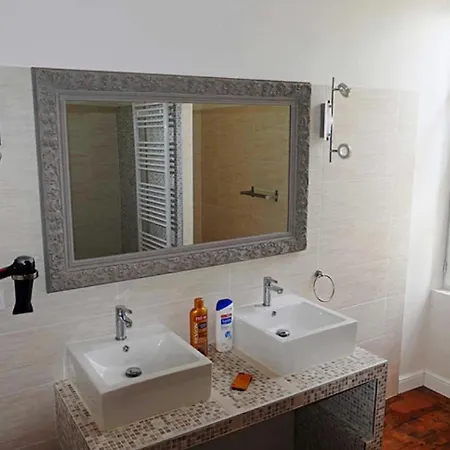 Le Gite Des Carmes Lauzerte